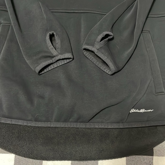 Eddie Bauer Turtleneck Mock Sweatshirt Fleece Lined Pouch Pocket Tulip Hem Black - Picture 6 of 14